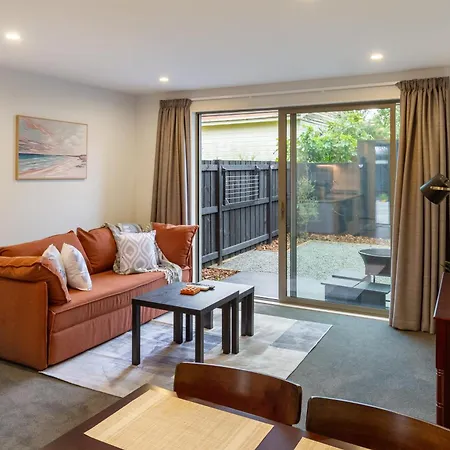 Bright & Spacious 2Br Near Ara Institute And Cbd